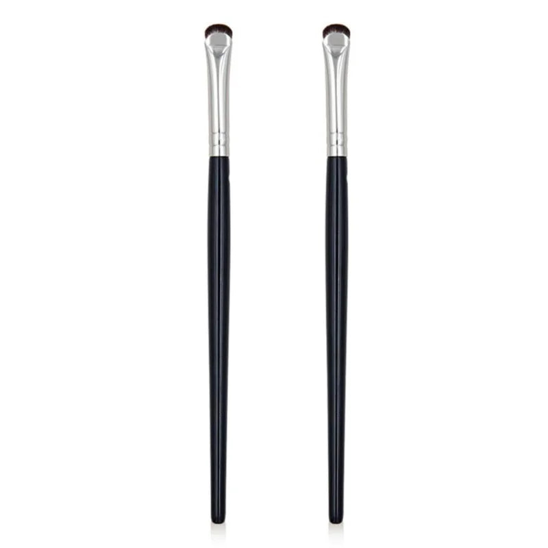 VELORA Precision Curved Eyeliner Brush – Easy Wing & Detail Makeup Tool